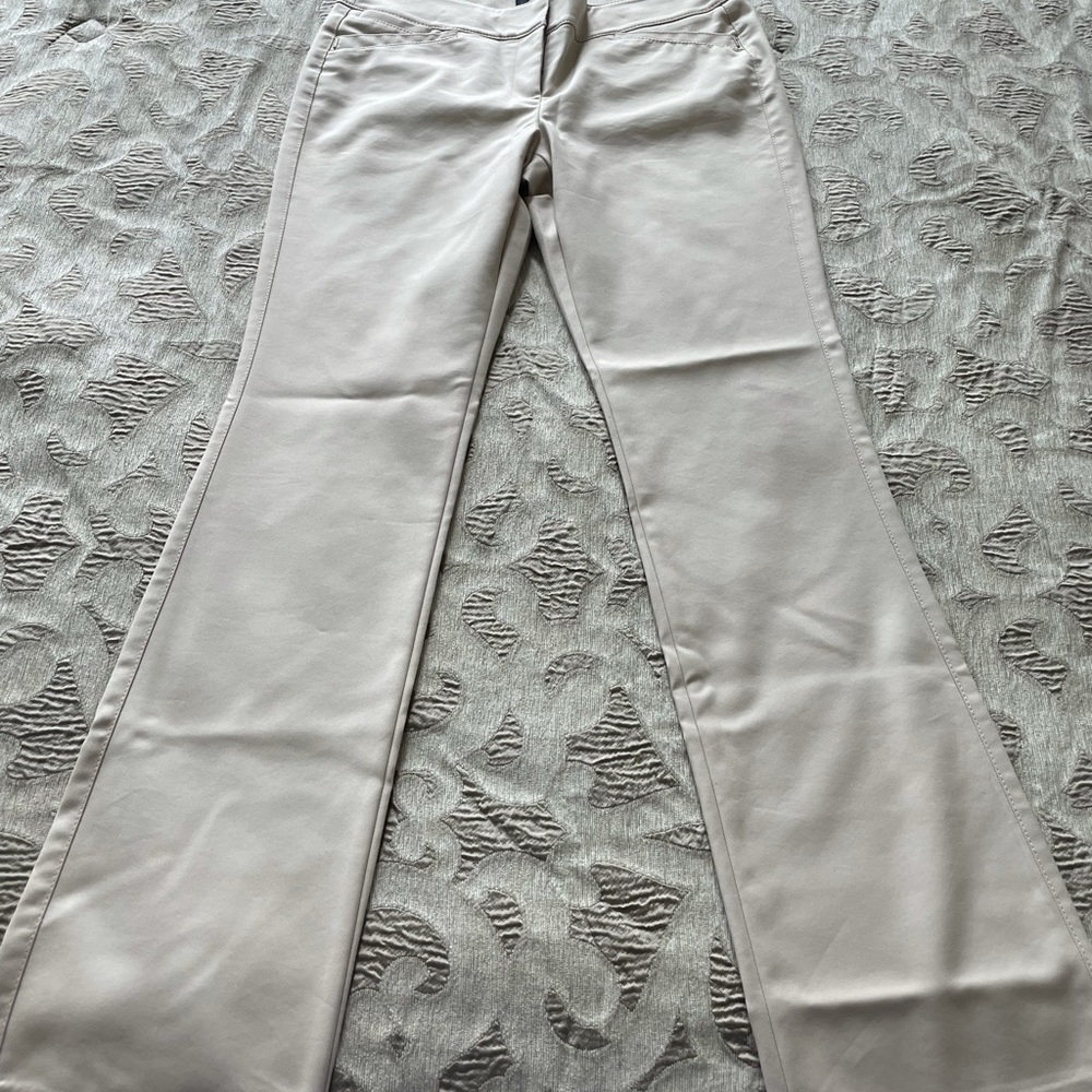 WHBM Perfect form boot cut beige pants Size2R